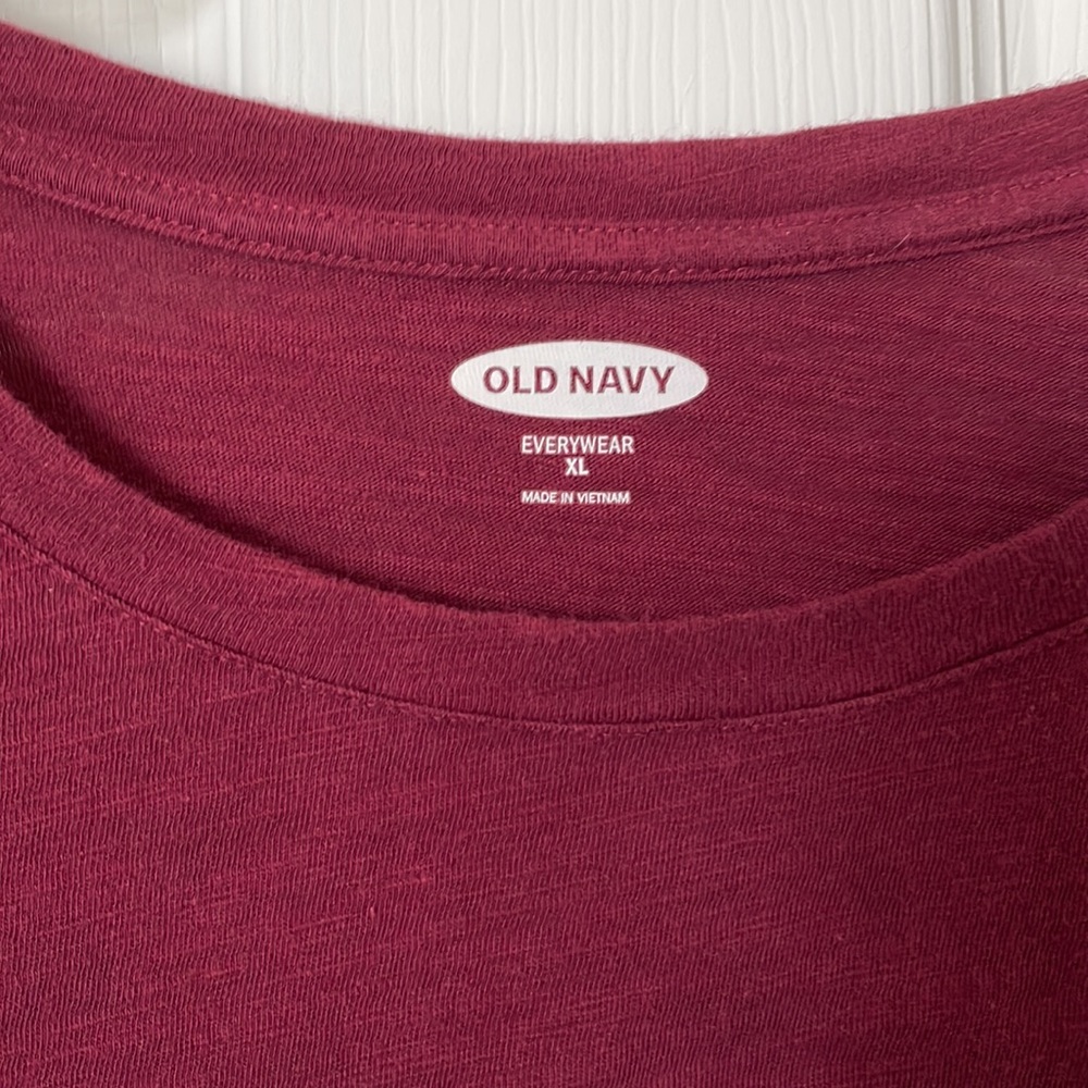 Old Navy EveryWear Wine color Long Sleeve Slub Knit Tee - Picture 3 of 3